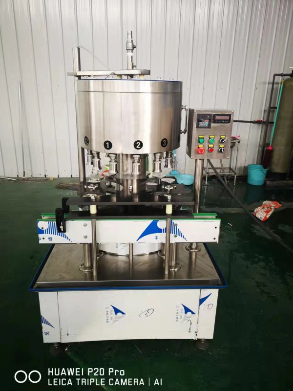 简述白酒灌装机生产线中的洗瓶机的作用